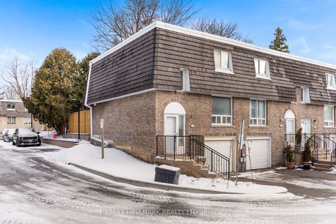 Photo 1 at 11 Tangle Briar Way, Bayview Village, Toronto