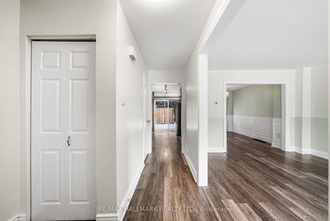 Photo 17 at 11 Tangle Briar Way, Bayview Village, Toronto