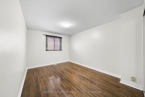 Photo 28 at 11 Tangle Briar Way, Bayview Village, Toronto