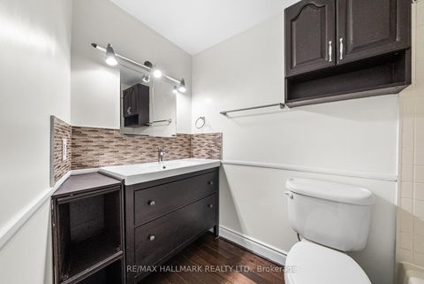 Photo 30 at 11 Tangle Briar Way, Bayview Village, Toronto