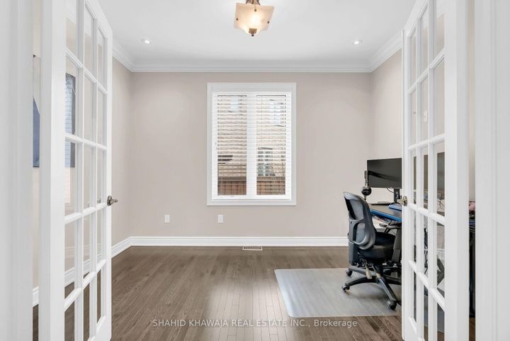 Photo 8 at 12 Orangeblossom Trail, Credit Valley, Brampton