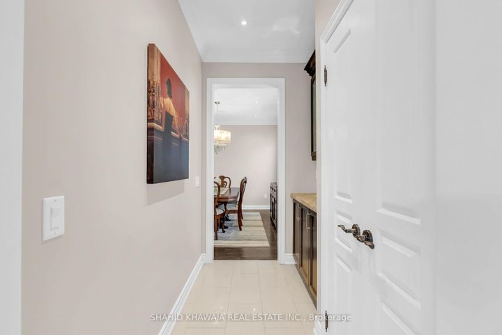 Photo 18 at 12 Orangeblossom Trail, Credit Valley, Brampton