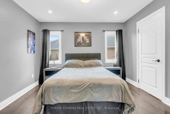 Photo 27 at 12 Orangeblossom Trail, Credit Valley, Brampton