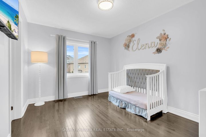 Photo 34 at 12 Orangeblossom Trail, Credit Valley, Brampton