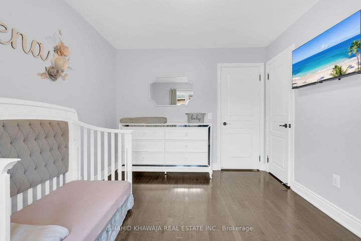 Photo 35 at 12 Orangeblossom Trail, Credit Valley, Brampton