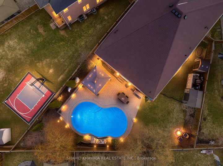 Photo 45 at 12 Orangeblossom Trail, Credit Valley, Brampton