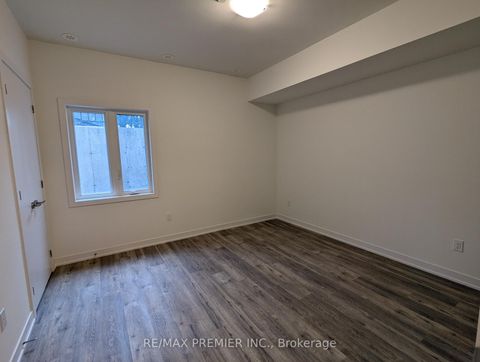 Photo 13 at 513 - 9 Steckley House Lane, Rural Richmond Hill, Richmond Hill