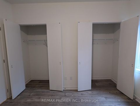 Photo 14 at 513 - 9 Steckley House Lane, Rural Richmond Hill, Richmond Hill