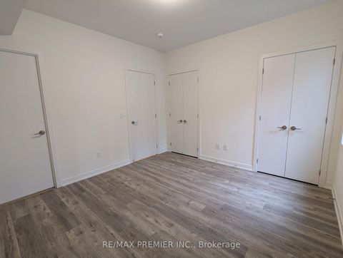 Photo 15 at 513 - 9 Steckley House Lane, Rural Richmond Hill, Richmond Hill