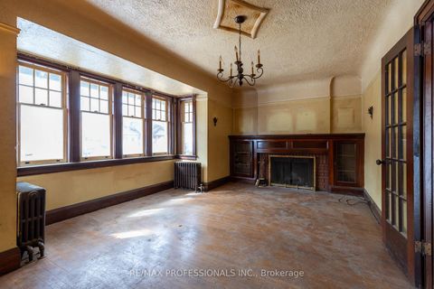 Photo 3 at 60 Dennis Avenue, Mount Dennis, Toronto