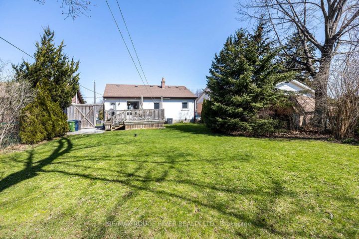 Photo 5 at 9 Granard Boulevard, Cliffcrest, Toronto