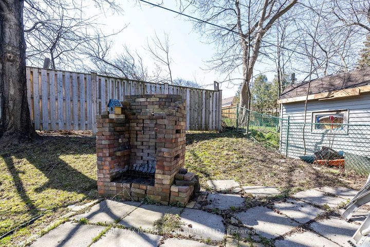 Photo 6 at 9 Granard Boulevard, Cliffcrest, Toronto