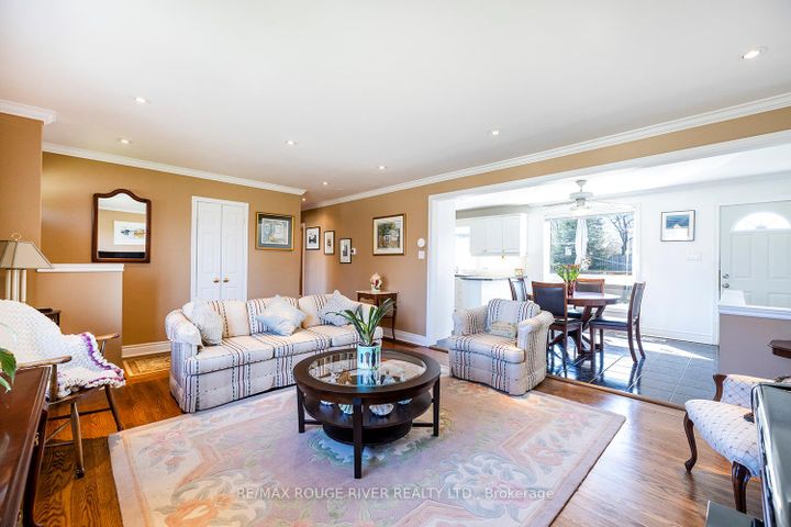 Photo 22 at 9 Granard Boulevard, Cliffcrest, Toronto