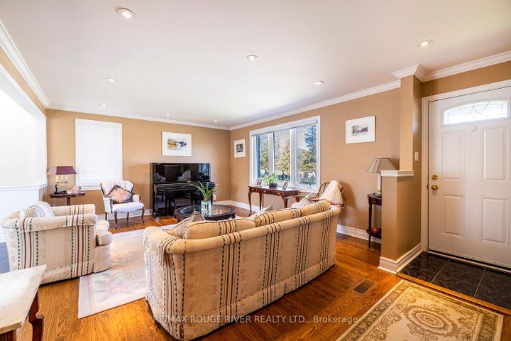 Photo 31 at 9 Granard Boulevard, Cliffcrest, Toronto