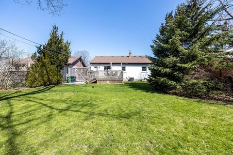 Photo 7 at 9 Granard Boulevard, Cliffcrest, Toronto