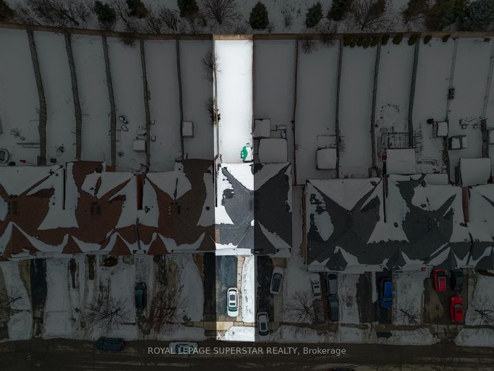 Photo 4 at 131 Checkerberry Crescent, Wellington, Brampton