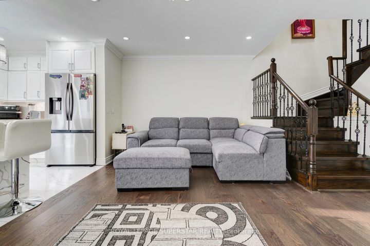 Photo 7 at 131 Checkerberry Crescent, Wellington, Brampton