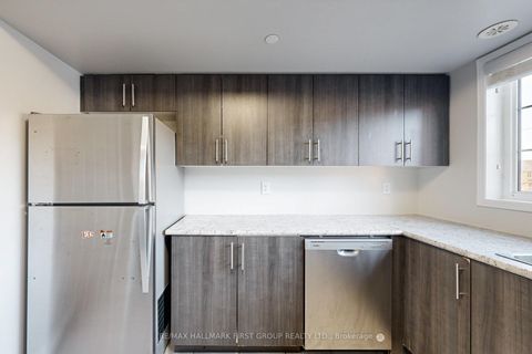 Photo 10 at 2532 Bromus Path, Windfields, Oshawa