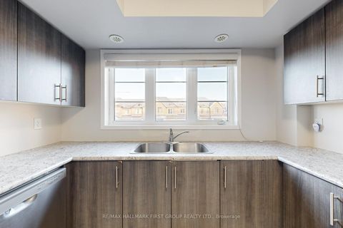 Photo 12 at 2532 Bromus Path, Windfields, Oshawa