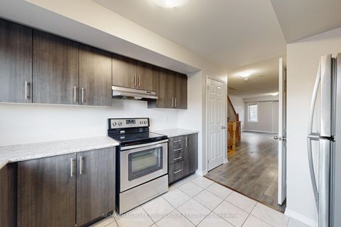 Photo 13 at 2532 Bromus Path, Windfields, Oshawa