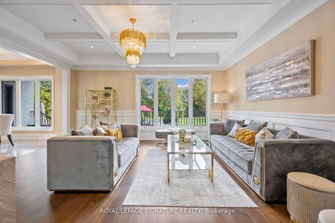 Photo 10 at 75 Rachelle Court, Kleinburg, Vaughan