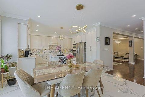 Photo 13 at 48 Tonner Crescent, Bayview Northeast, Aurora