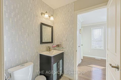 Photo 36 at 48 Tonner Crescent, Bayview Northeast, Aurora