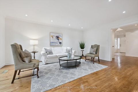 Photo 4 at 136 - 48 Crimson Mill Way, Windfields, Toronto