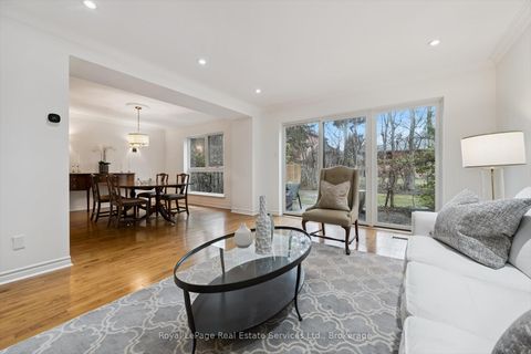 Photo 5 at 136 - 48 Crimson Mill Way, Windfields, Toronto