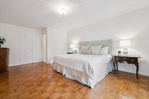 Photo 17 at 136 - 48 Crimson Mill Way, Windfields, Toronto