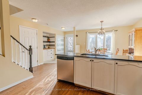 Photo 2 at 222 Country Lane, Painswick South, Barrie