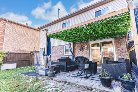 Photo 11 at 222 Country Lane, Painswick South, Barrie