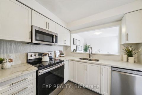 Photo 9 at 10 Laurie Shepway, Don Valley Village, Toronto