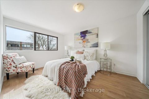 Photo 16 at 10 Laurie Shepway, Don Valley Village, Toronto