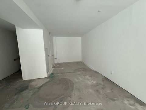 Photo 2 at 103 - 500 Wilson Avenue, Clanton Park, Toronto