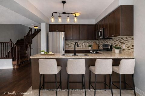 Photo 7 at 26 Wyndham Circle, Sutton & Jackson's Point, Georgina