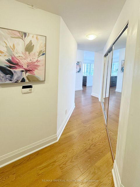 Photo 4 at 1910 - 1080 Bay Street, Bay Street Corridor, Toronto