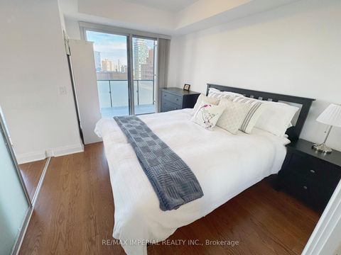 Photo 13 at 1910 - 1080 Bay Street, Bay Street Corridor, Toronto