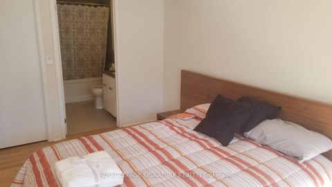 Photo 11 at 414 - 295 Adelaide Street W, Waterfront Communities C1, Toronto