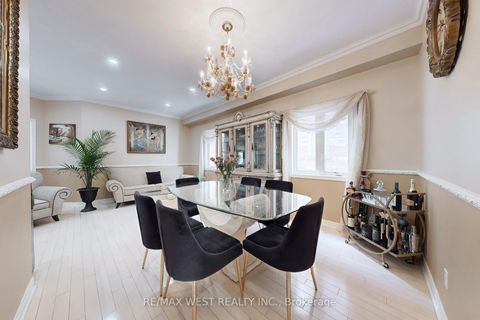 Photo 13 at 338 Mcbride Crescent, Summerhill Estates, Newmarket