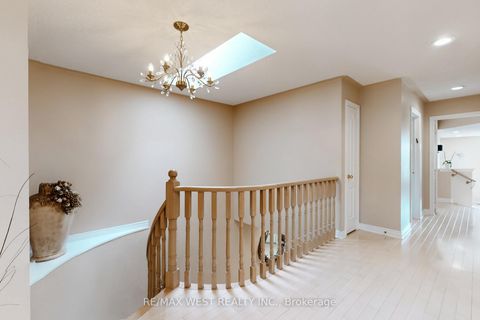 Photo 17 at 338 Mcbride Crescent, Summerhill Estates, Newmarket