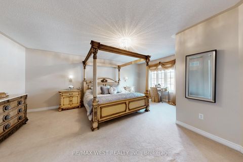 Photo 18 at 338 Mcbride Crescent, Summerhill Estates, Newmarket