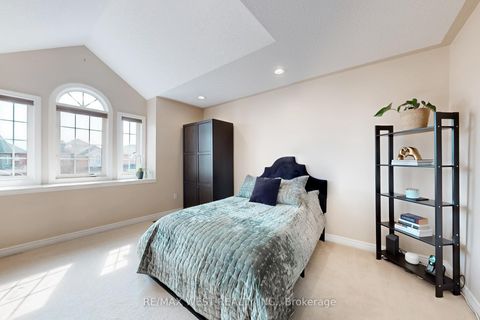 Photo 24 at 338 Mcbride Crescent, Summerhill Estates, Newmarket