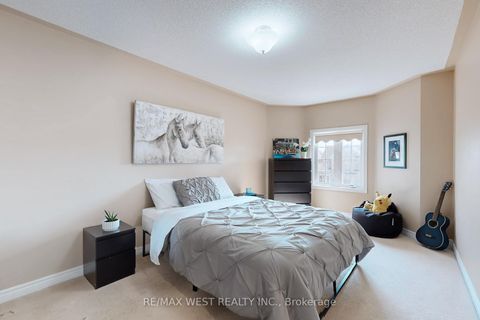 Photo 27 at 338 Mcbride Crescent, Summerhill Estates, Newmarket