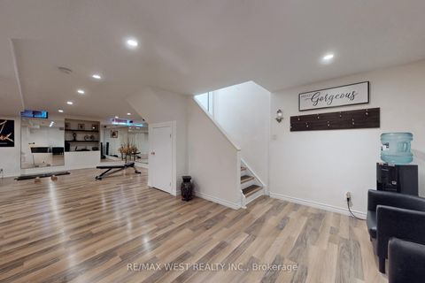 Photo 30 at 338 Mcbride Crescent, Summerhill Estates, Newmarket