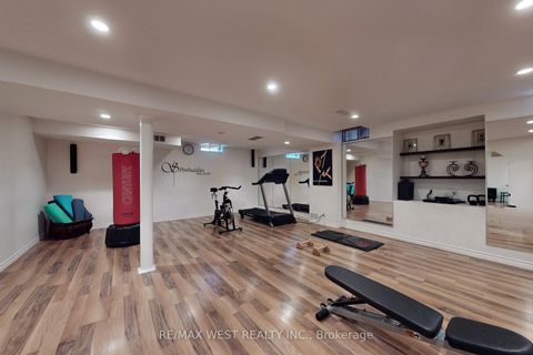 Photo 32 at 338 Mcbride Crescent, Summerhill Estates, Newmarket