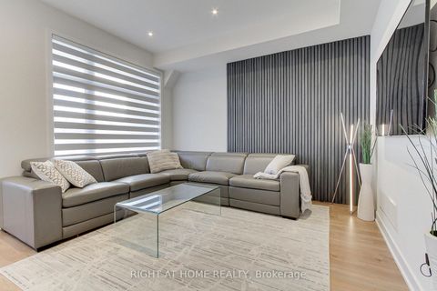 Photo 10 at 14 Pageant Avenue, Vellore Village, Vaughan