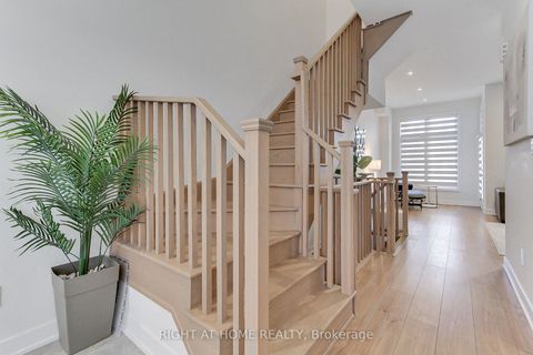 Photo 15 at 14 Pageant Avenue, Vellore Village, Vaughan