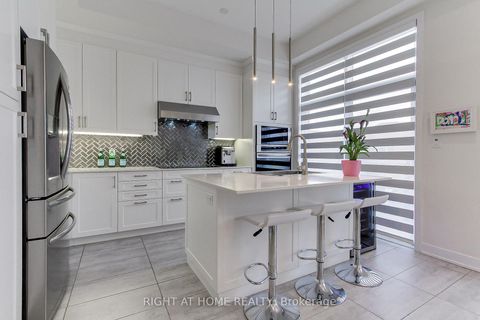 Photo 16 at 14 Pageant Avenue, Vellore Village, Vaughan