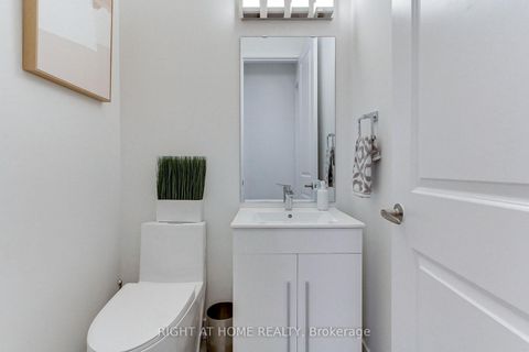 Photo 25 at 14 Pageant Avenue, Vellore Village, Vaughan